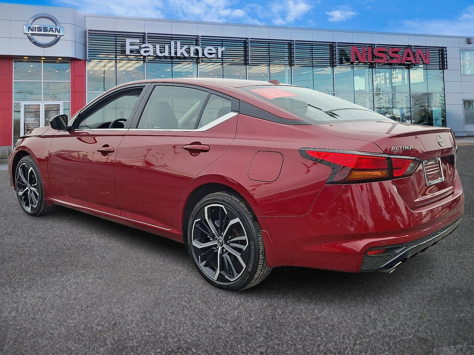 Certified 2025 Nissan Altima 2.5 SR image 4