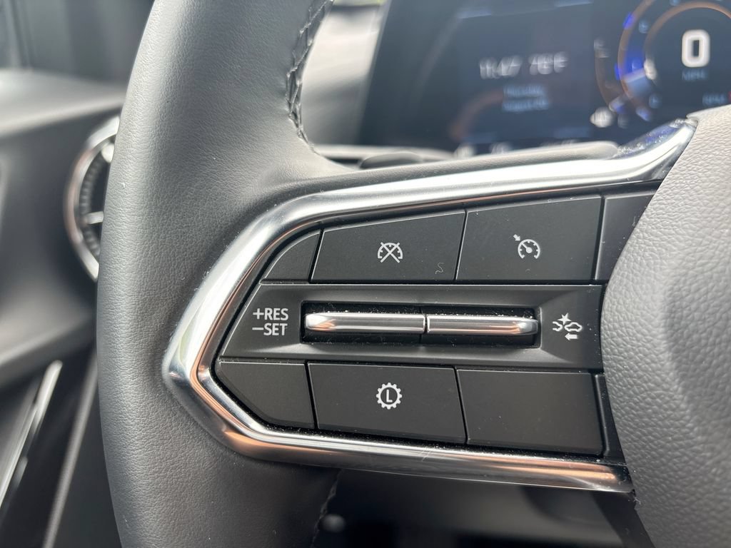 Used 2026 Chevrolet Equinox LT AWD/4WD image 22