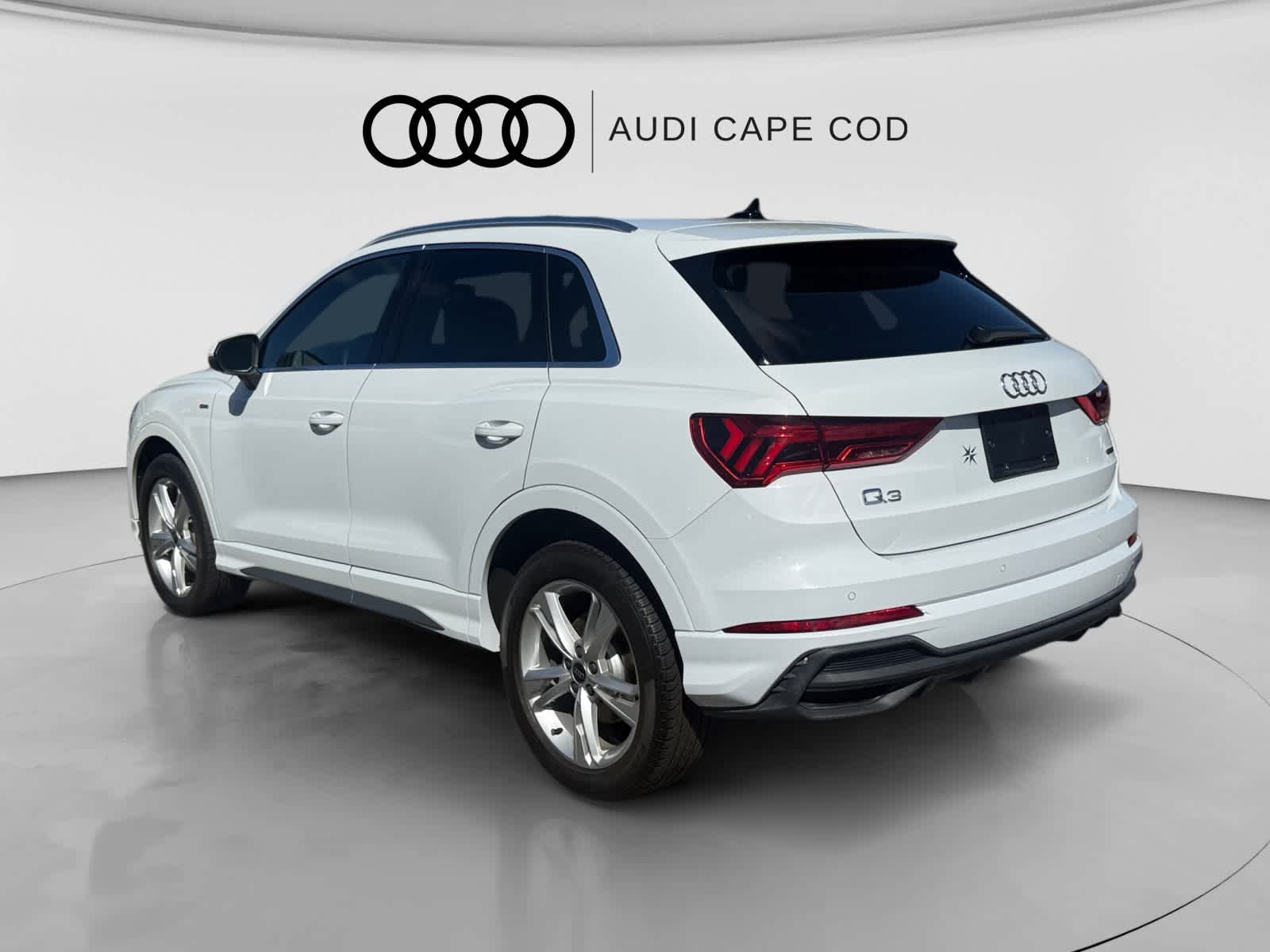 Used 2023 Audi Q3 2.0T Premium w/ Convenience Package AWD/4WD image 5