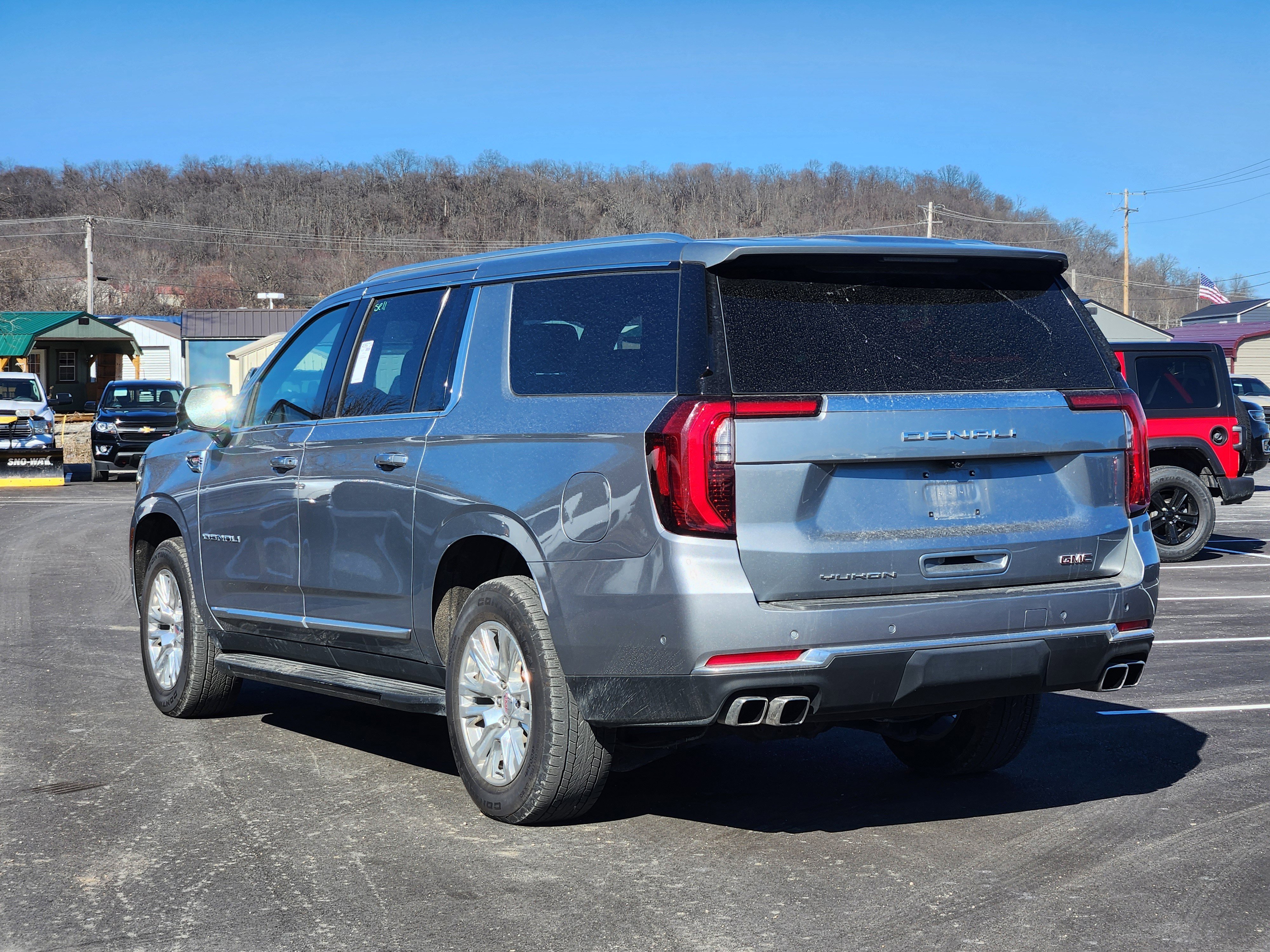 Used 2025 GMC Yukon XL Denali image 15