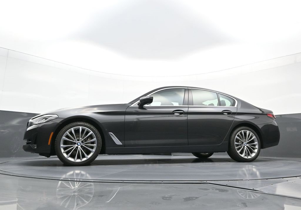 Used 2023 BMW 530i xDrive w/ Premium Package image 25