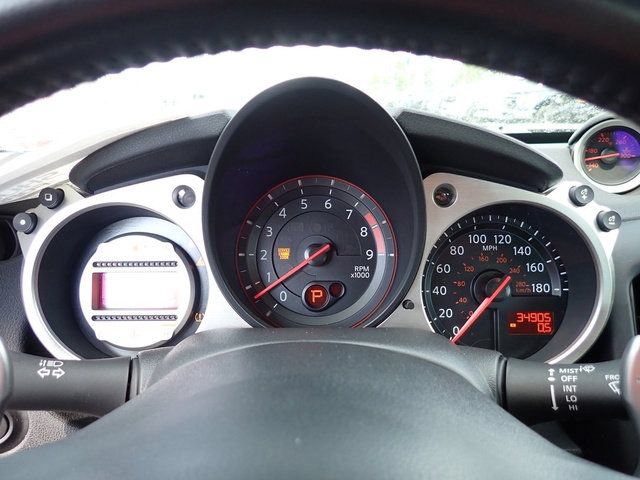Used 2010 Nissan 370Z Roadster RWD image 30