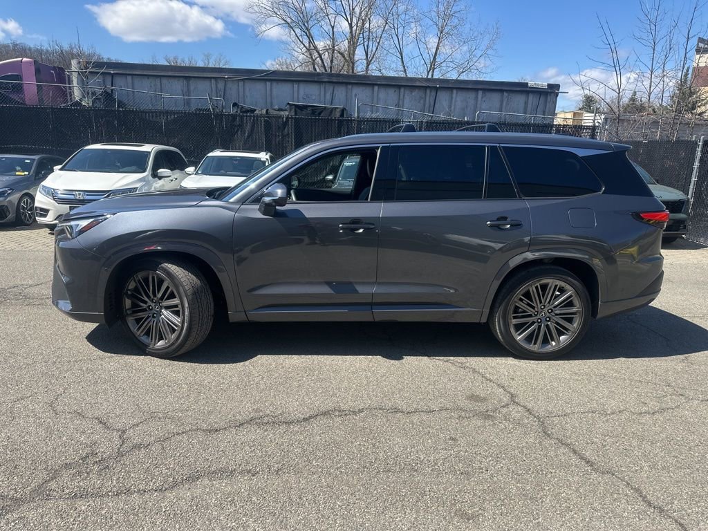 Used 2024 Lexus TX 550h AWD Plug-In Hybrid w/ Technology Package image 3