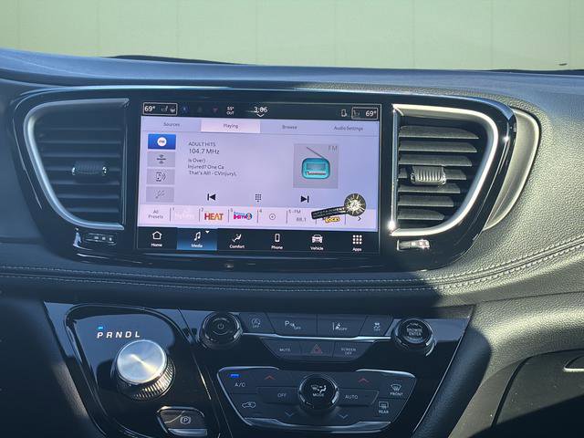 New 2026 Chrysler Pacifica Select image 23