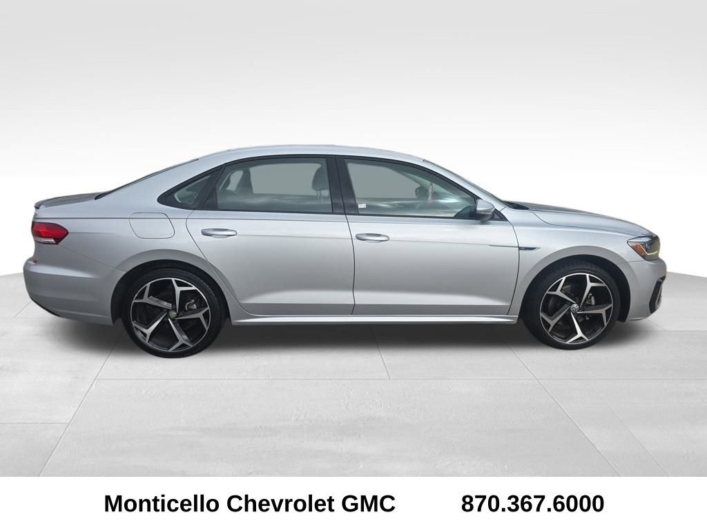 Used 2020 Volkswagen Passat 2.0T R-Line image 12