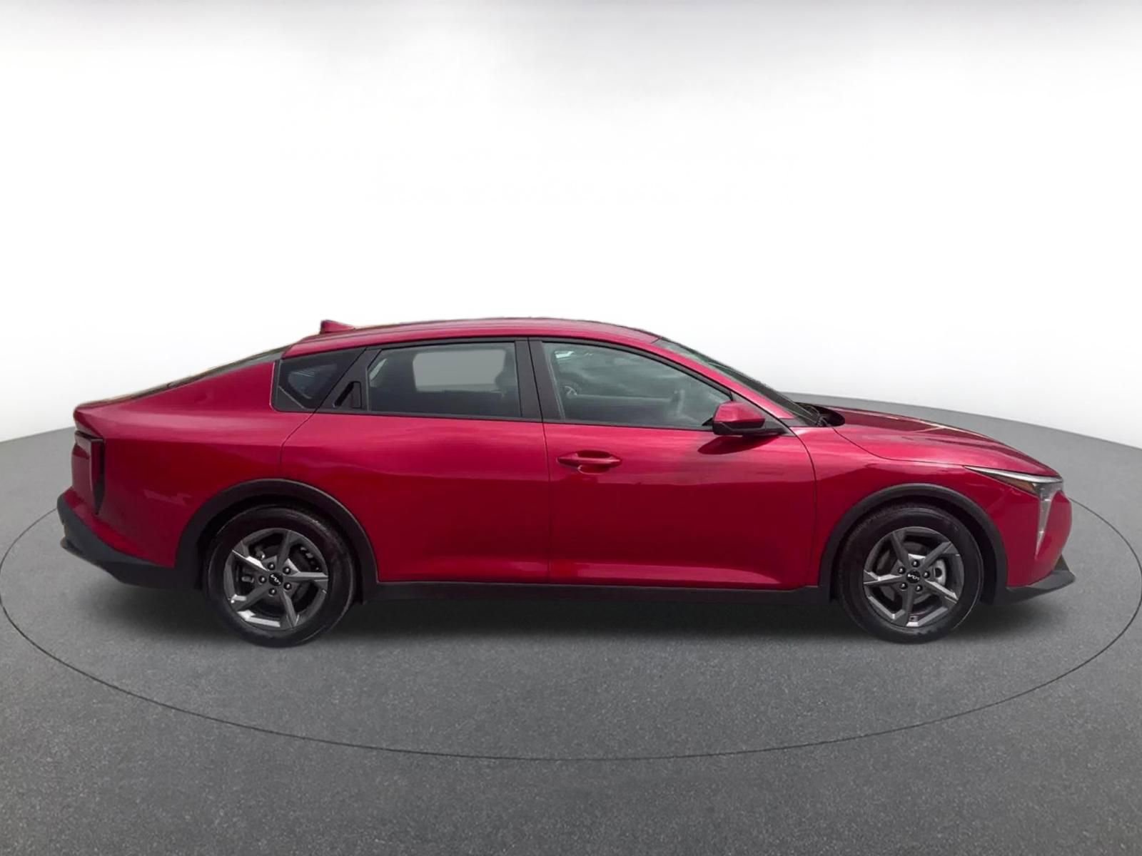 Used 2025 Kia K4 LXS image 16