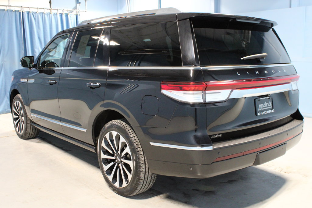 Used 2024 Lincoln Navigator Reserve AWD/4WD image 36