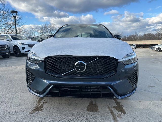 New 2026 Volvo XC60 B5 Plus w/ Protection Package Premier image 2