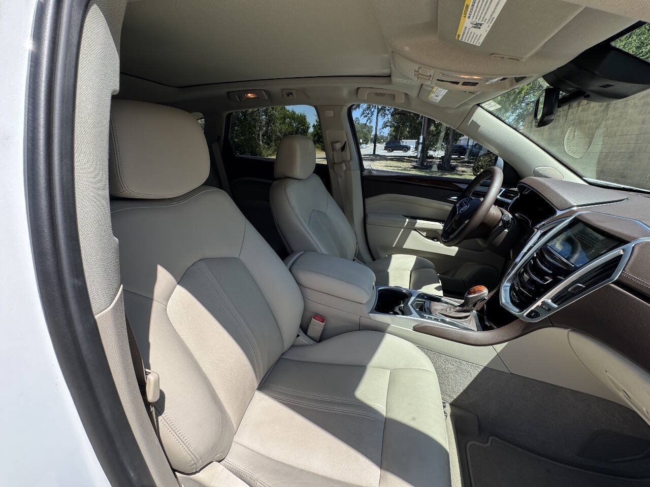 Used 2016 Cadillac SRX Luxury w/ Driver Awareness Package FWD image 33