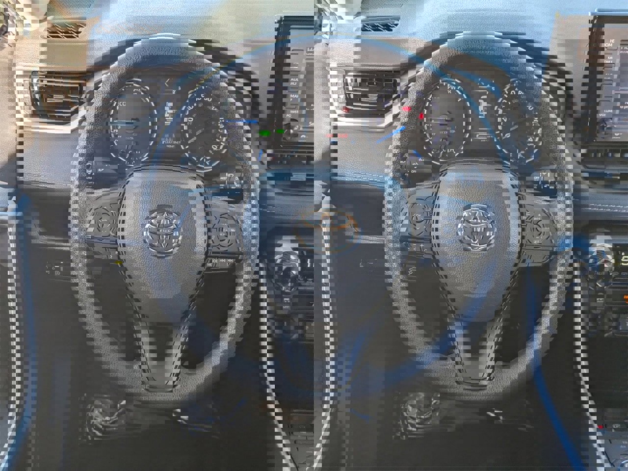 Used 2021 Toyota RAV4 XLE image 16