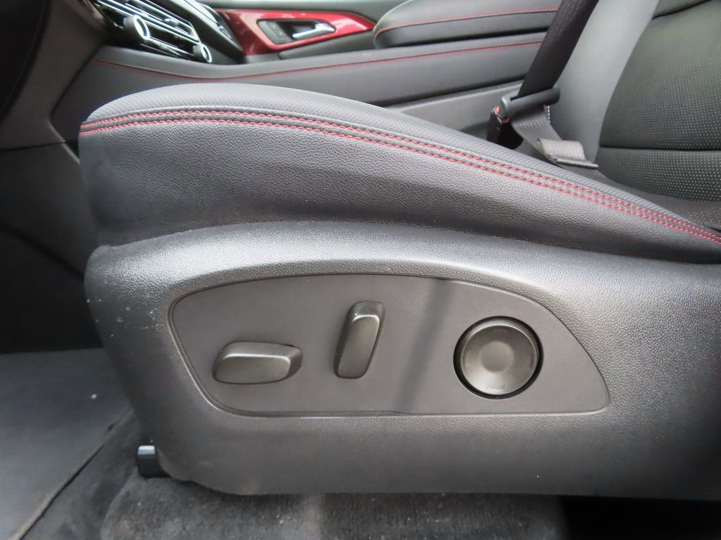 Certified 2024 Chevrolet Traverse RS image 7