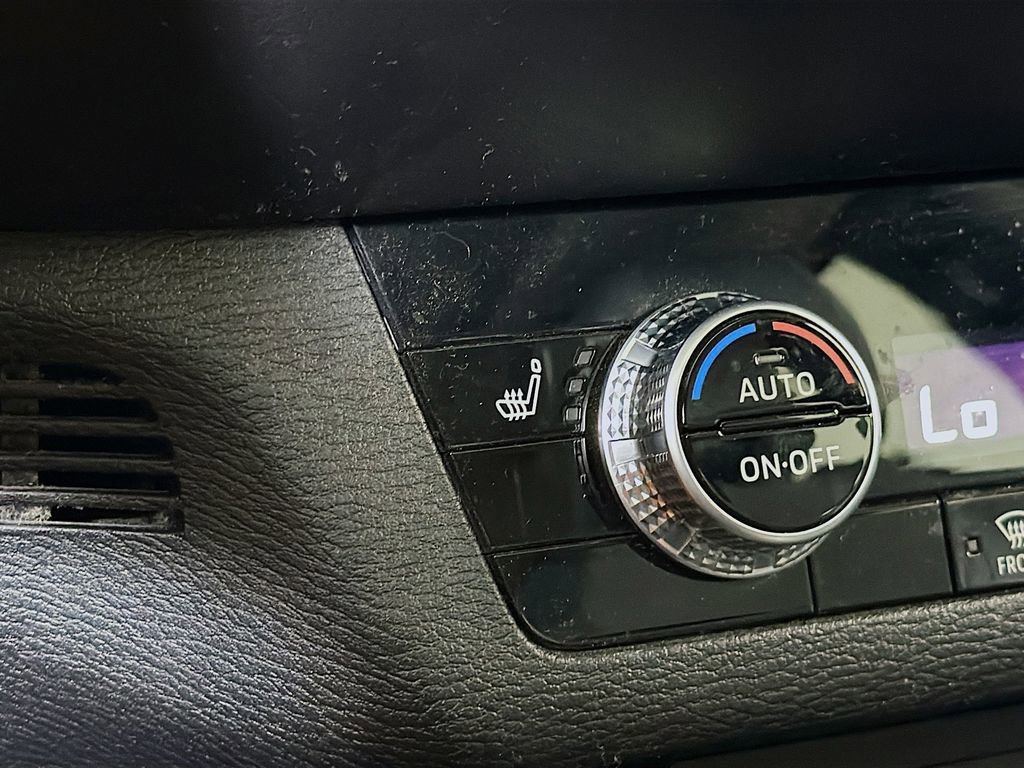 Used 2024 Mitsubishi Outlander SE image 23