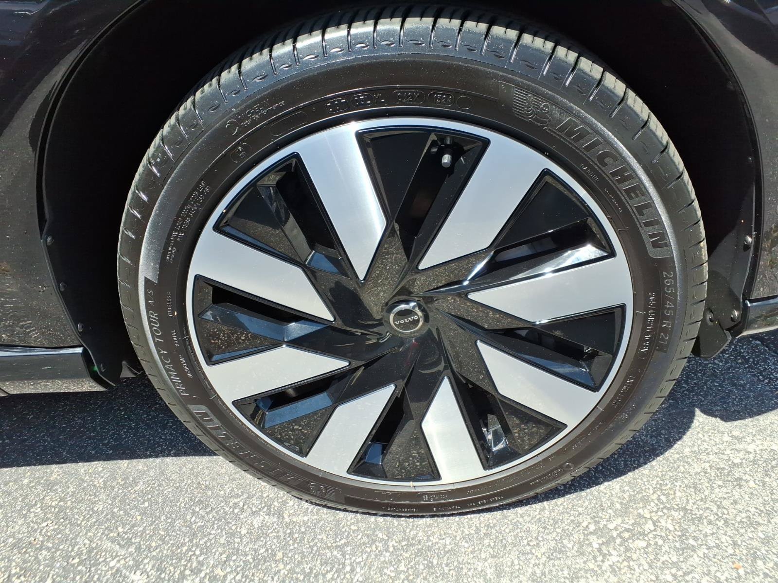 Certified 2025 Volvo EX90 Plus AWD/4WD image 10