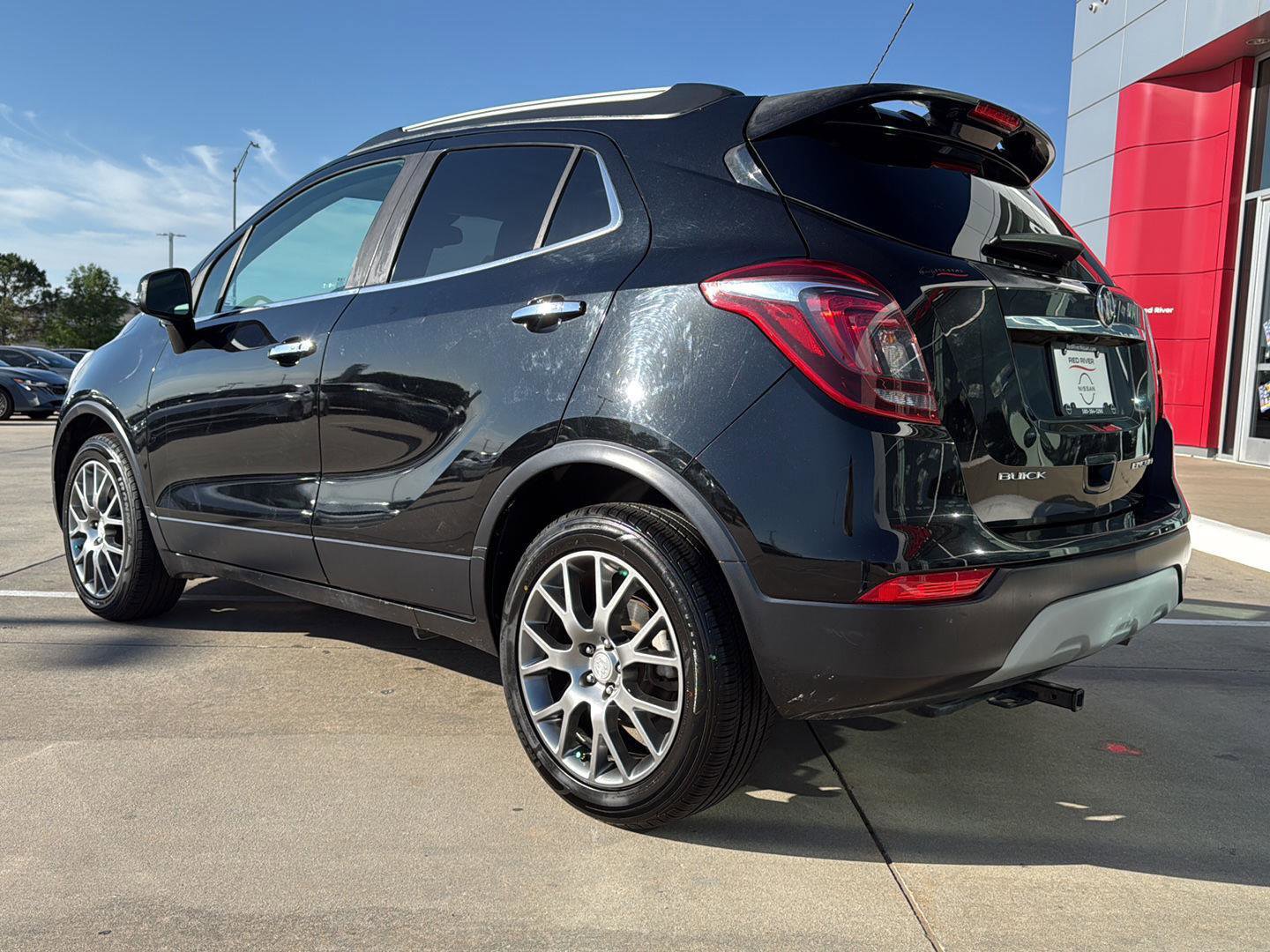 Used 2018 Buick Encore Sport Touring w/ Safety Package FWD image 9