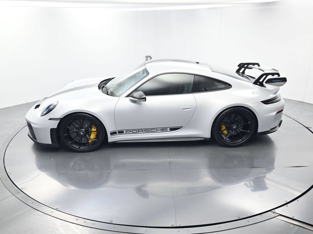 Certified 2026 Porsche 911 GT3 w/ Weissach Package RWD image 39