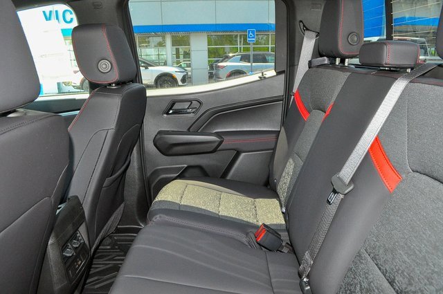 New 2025 Chevrolet Colorado Z71 image 13