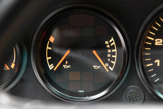 Used 1994 Porsche 911 Carrera 4 image 66