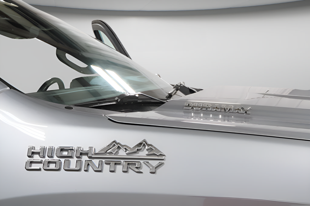 Used 2024 Chevrolet Silverado 1500 High Country w/ High Country Premium Package AWD/4WD image 34