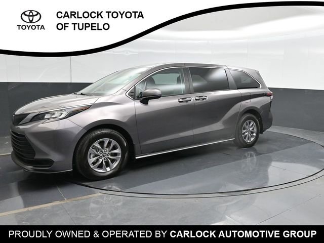 Used 2022 Toyota Sienna LE FWD image 1