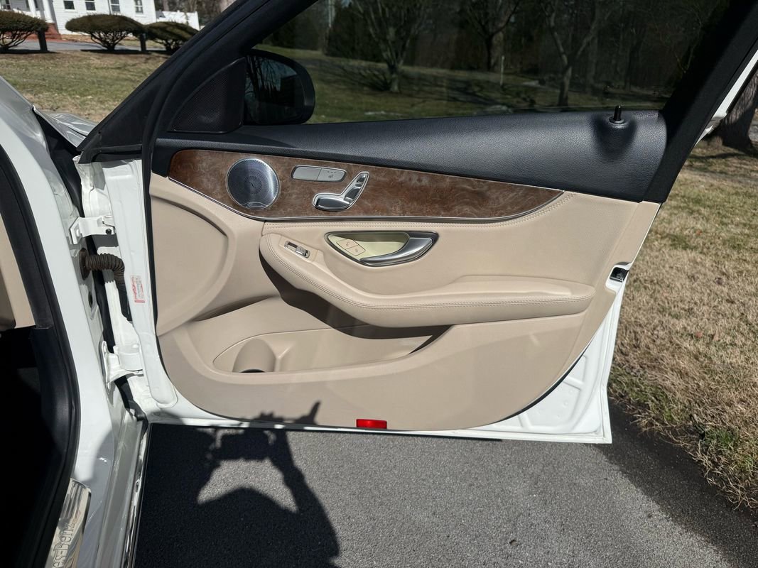Used 2015 Mercedes-Benz C 300 4MATIC Sedan image 43
