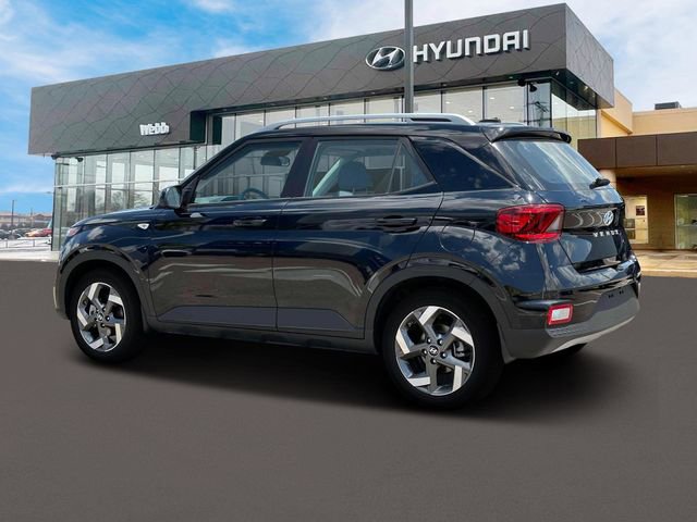 New 2025 Hyundai Venue SEL image 4