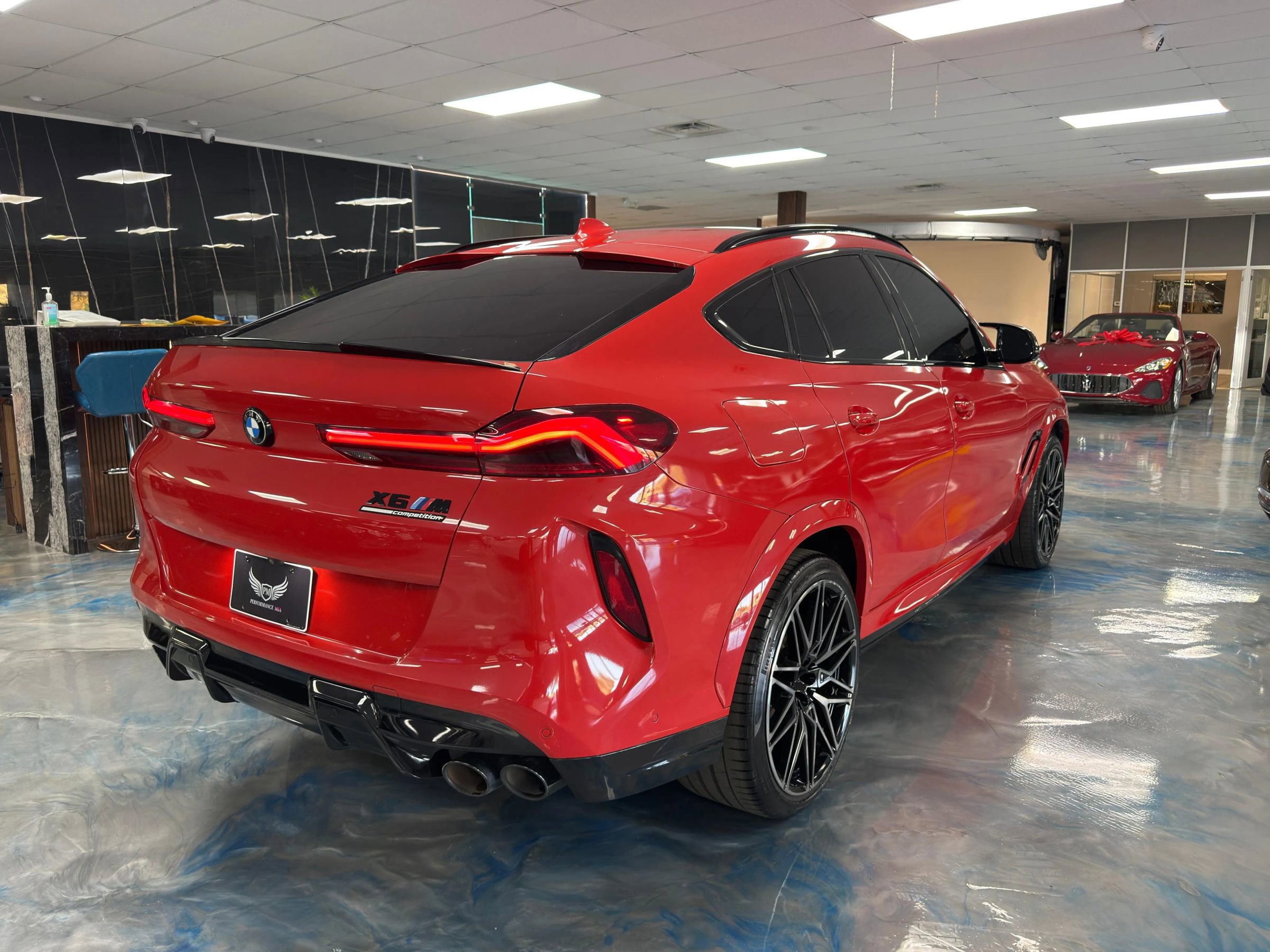 Used 2020 BMW X6 M Competition w/ Executive Package image 5