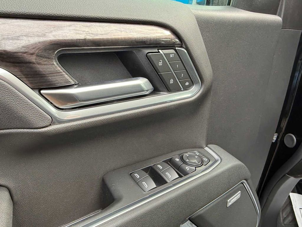 New 2026 Chevrolet Silverado 1500 LTZ w/ Z71 Off-Road Package AWD/4WD image 15