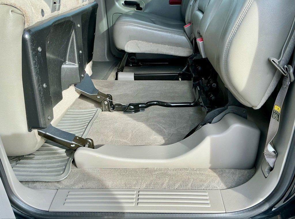 Used 2005 Chevrolet Avalanche Z66 w/ Sun And Sound Package image 28