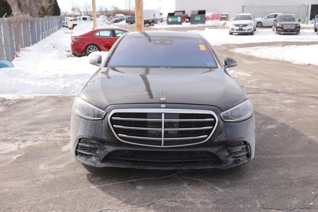 Used 2022 Mercedes-Benz S 580 4MATIC Sedan image 3