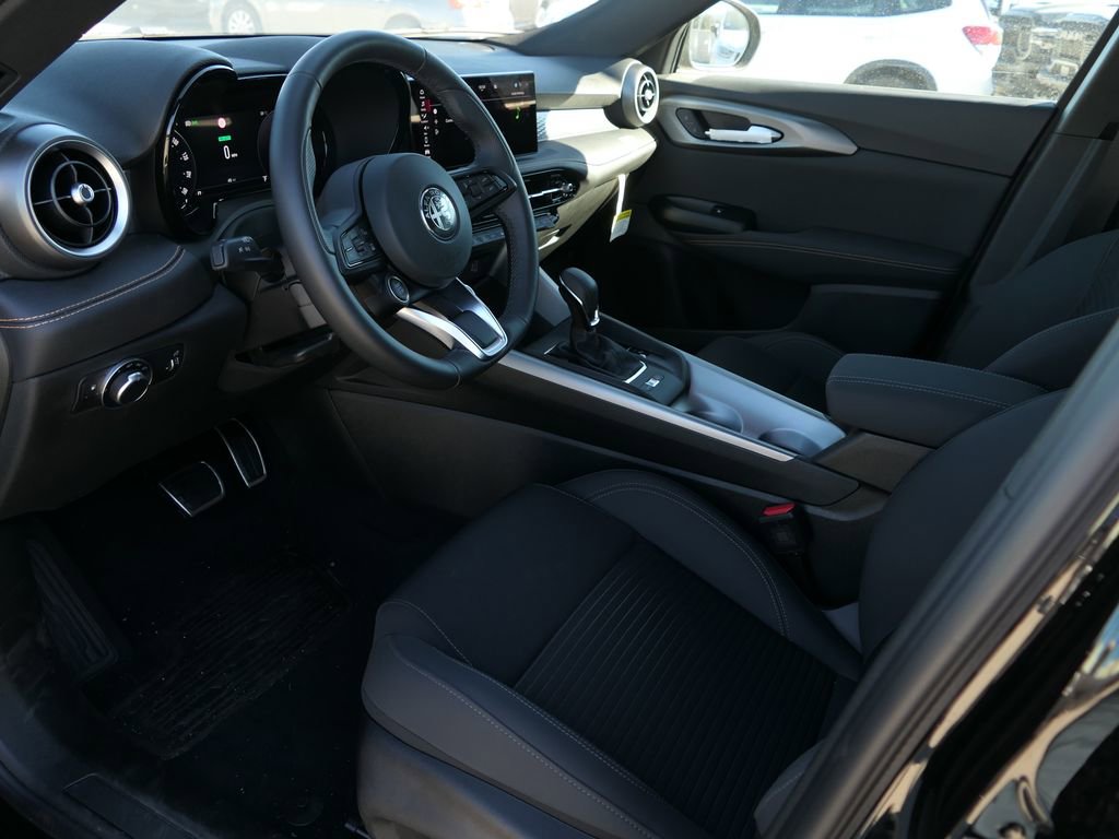 New 2025 Alfa Romeo Tonale image 7