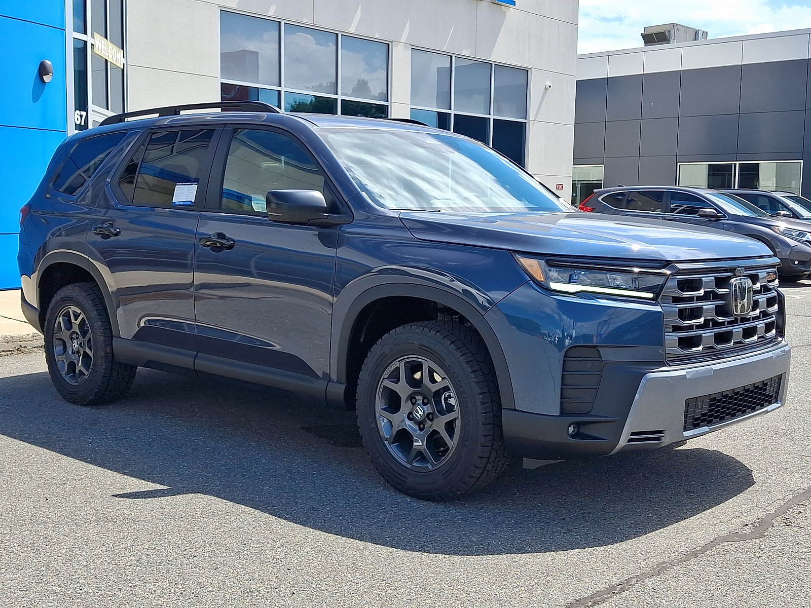 New 2026 Honda Pilot TrailSport image 2