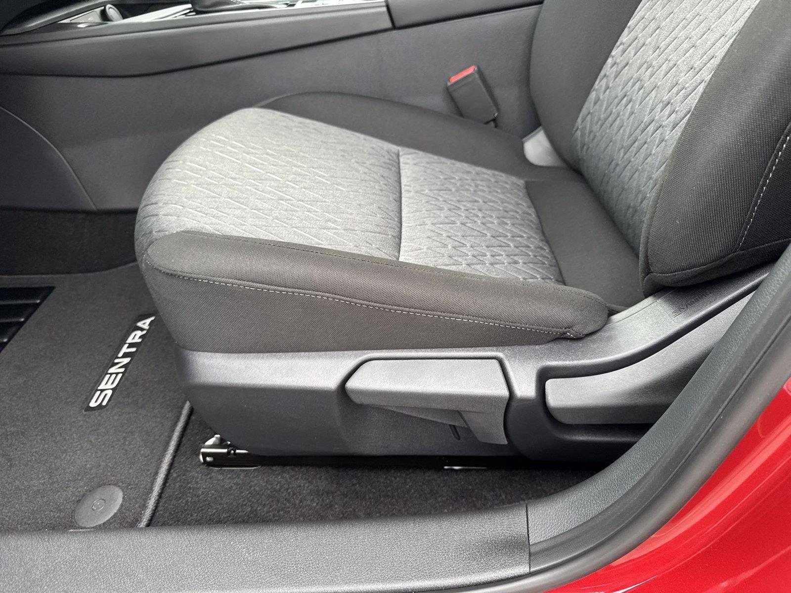 New 2027 Nissan Sentra SV w/ SV Convenience Package FWD image 10