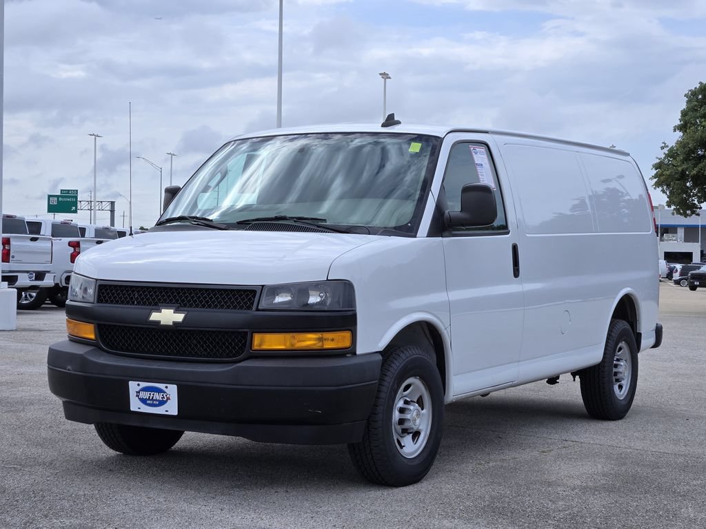 Used 2020 Chevrolet Express 2500 w/ Communications Package RWD image 3