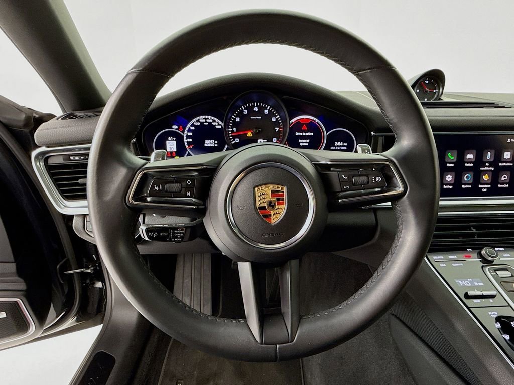 Certified 2023 Porsche Panamera Platinum Edition image 16