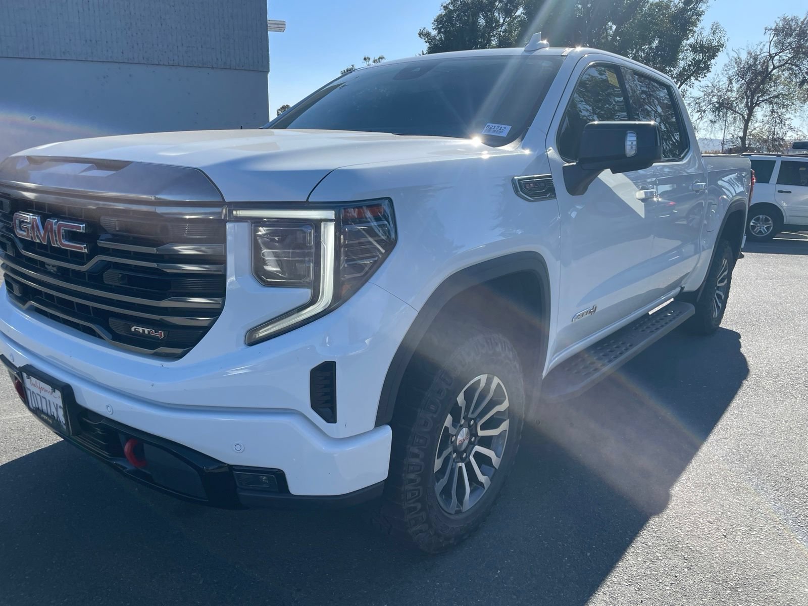 Used 2023 GMC Sierra 1500 AT4 AWD/4WD image 1