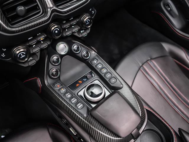 Used 2023 Aston Martin V8 Vantage Roadster image 9