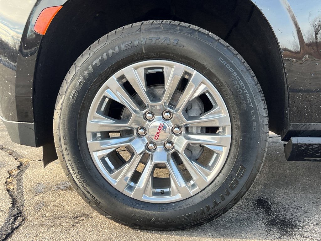 Used 2023 GMC Yukon XL Denali image 10