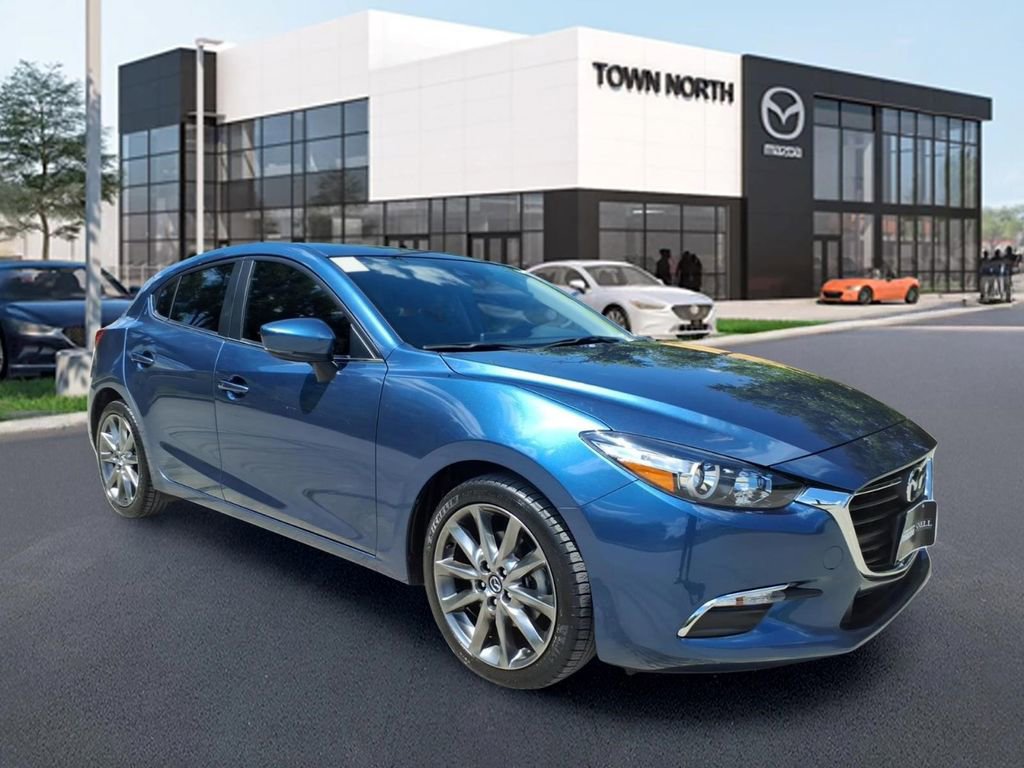 Used 2018 MAZDA MAZDA3 Touring image 1