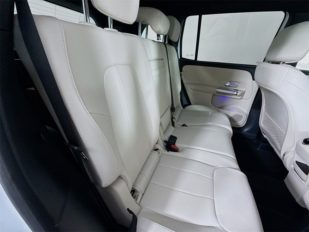 Used 2025 Mercedes-Benz GLB 250 4MATIC image 27