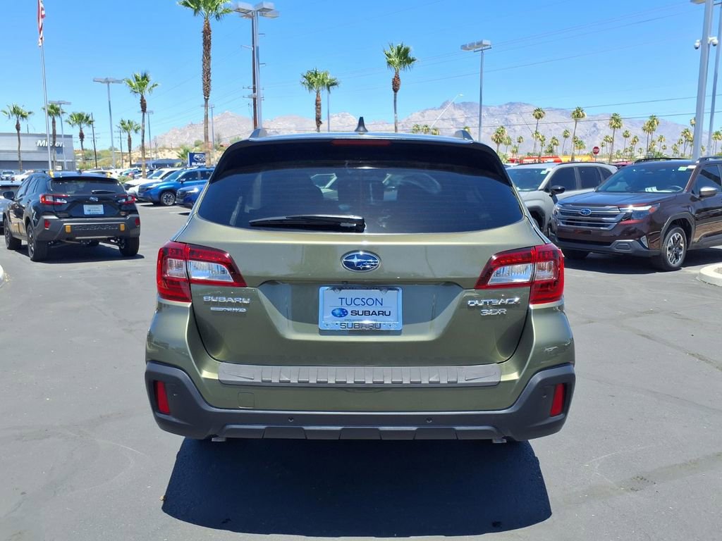 Used 2018 Subaru Outback 3.6R Touring AWD/4WD image 11