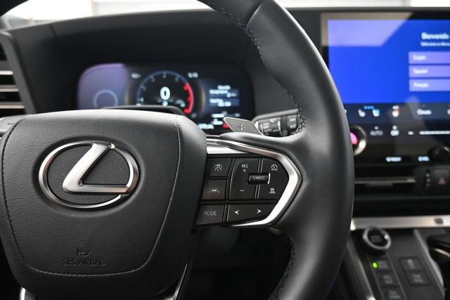 Used 2026 Lexus GX 550 w/ Accessory Package (CT) AWD/4WD image 17