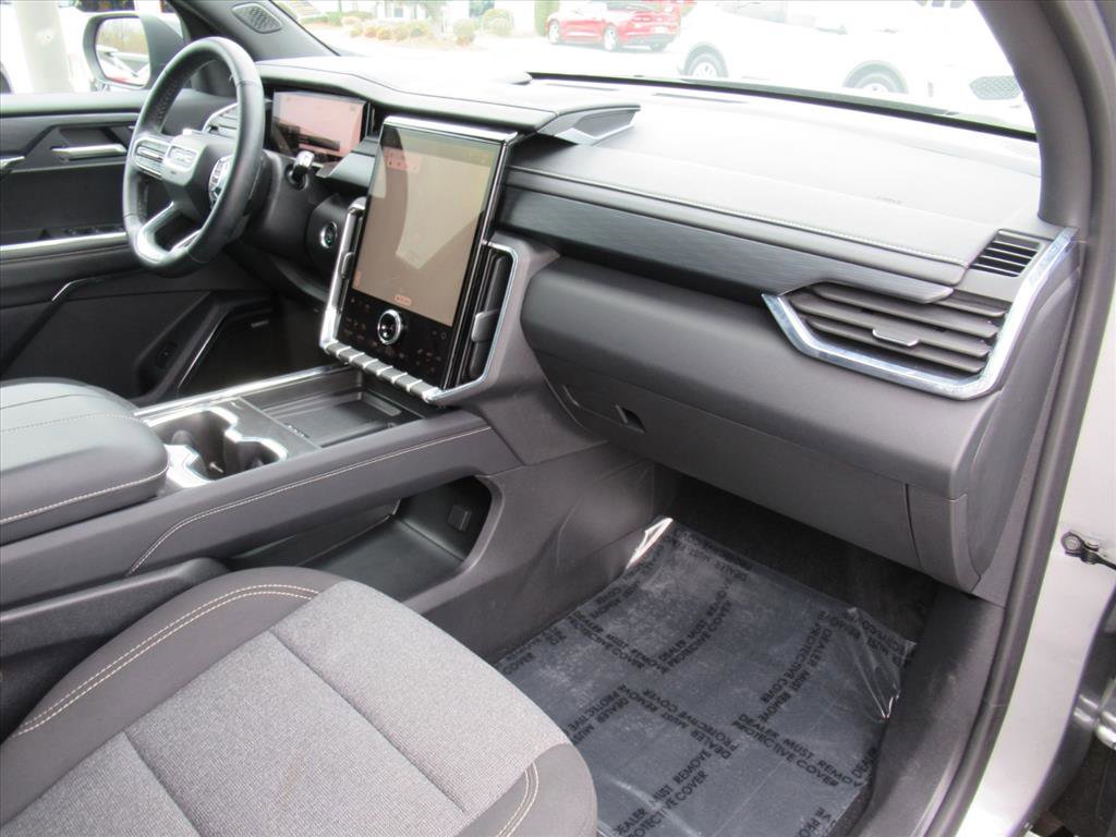 Used 2025 GMC Acadia Elevation image 10