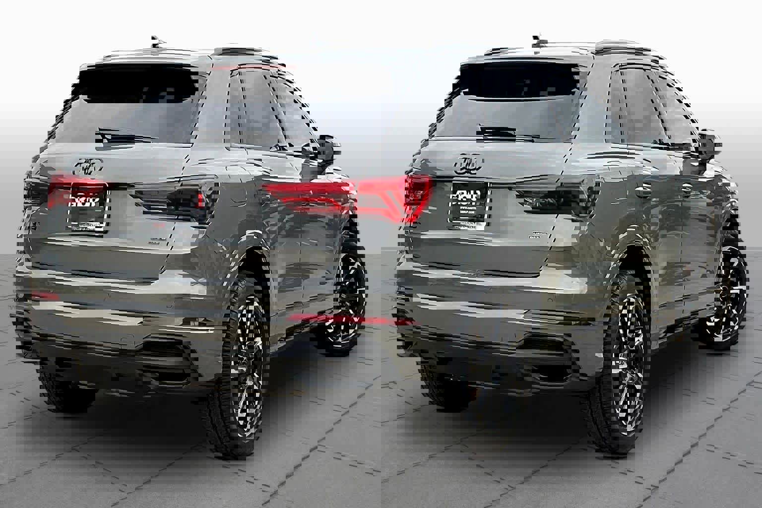 Used 2025 Audi Q3 2.0T Premium w/ Convenience Package image 13