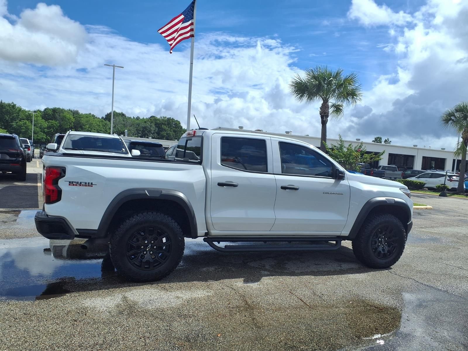 Used 2025 Chevrolet Colorado Trail Boss AWD/4WD image 21