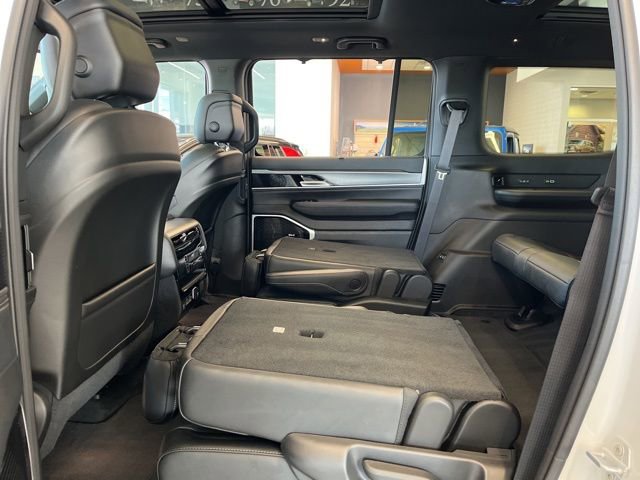 New 2026 Jeep Grand Wagoneer Limited image 9