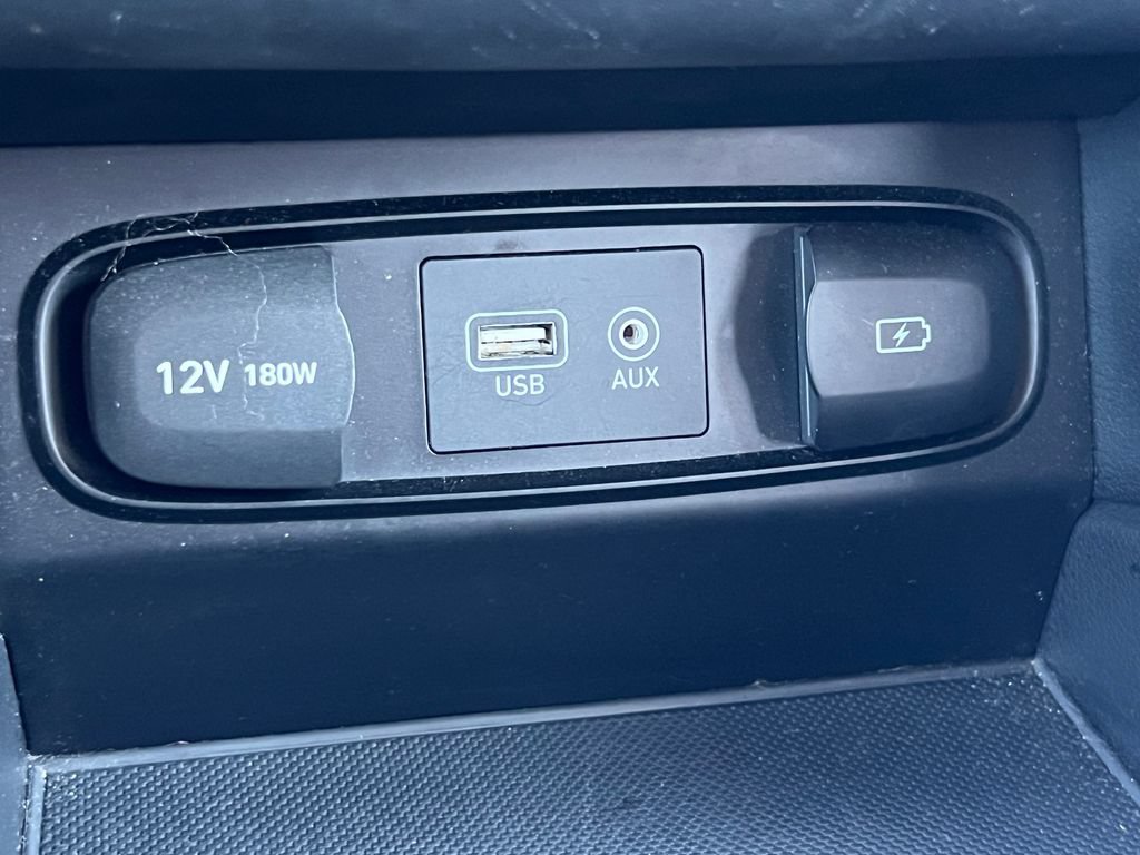 Used 2019 Hyundai Santa Fe SE AWD/4WD image 29