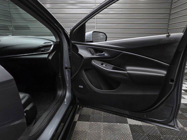 Used 2018 Chevrolet Volt Premier w/ Driver Confidence Package FWD image 32