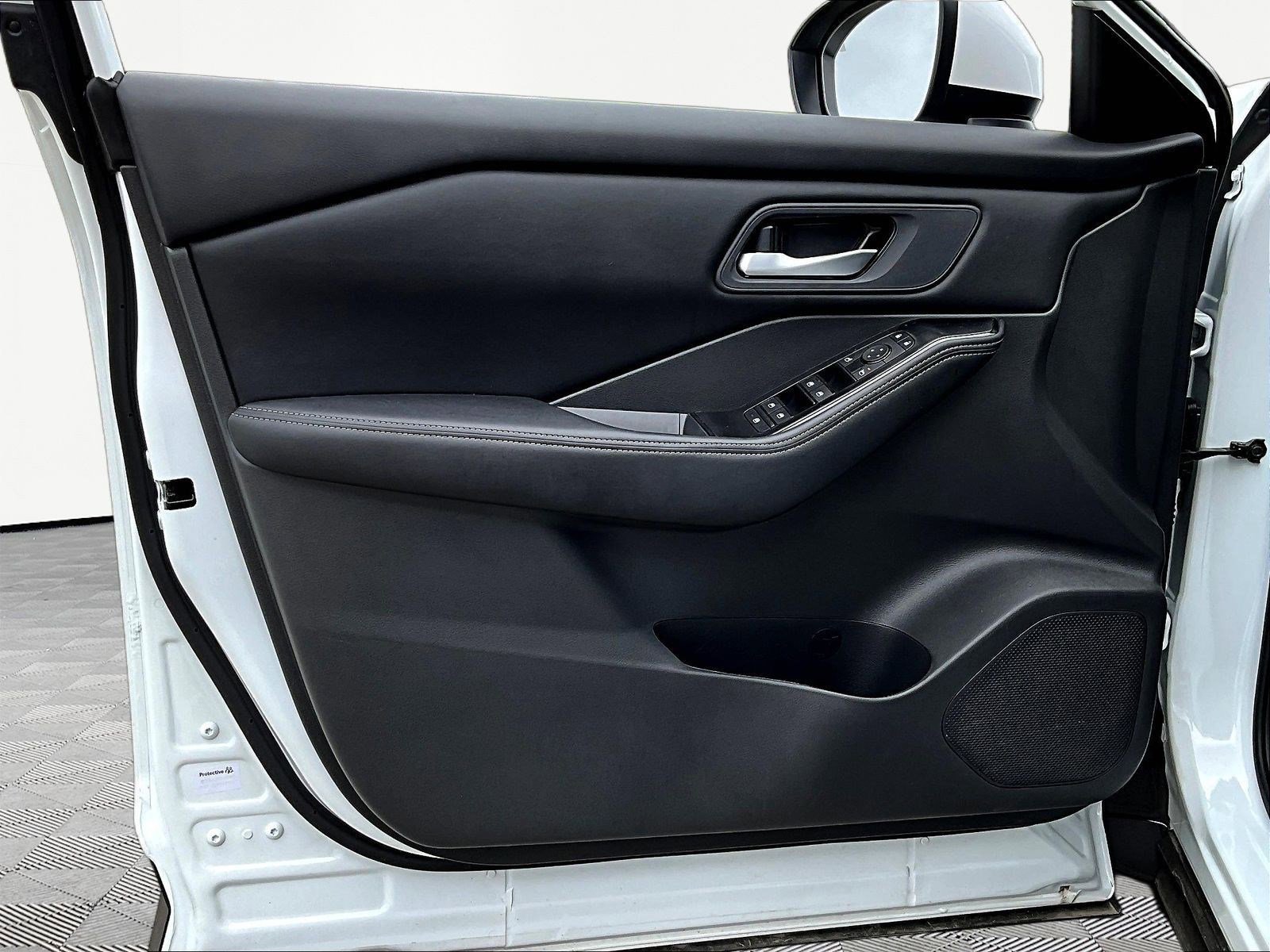 Certified 2026 Nissan Rogue SV AWD/4WD image 20