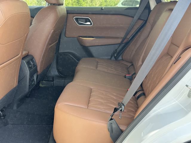 New 2026 Nissan Rogue Platinum image 16