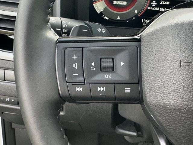 Certified 2025 Nissan Rogue SL w/ Tech Package FWD image 27